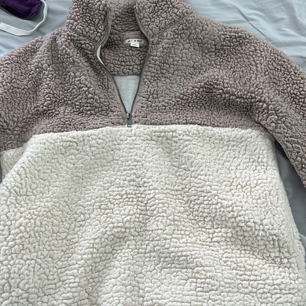 Women Small furry quarter zip